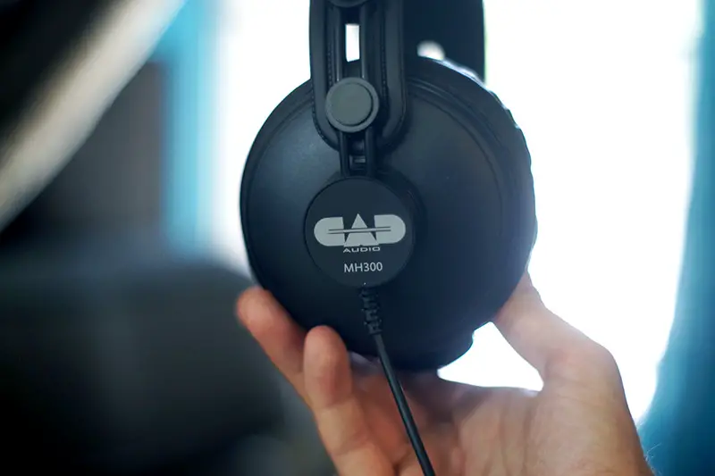 CAD MH300 Headphones