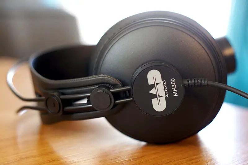 CAD MH300 Headphones